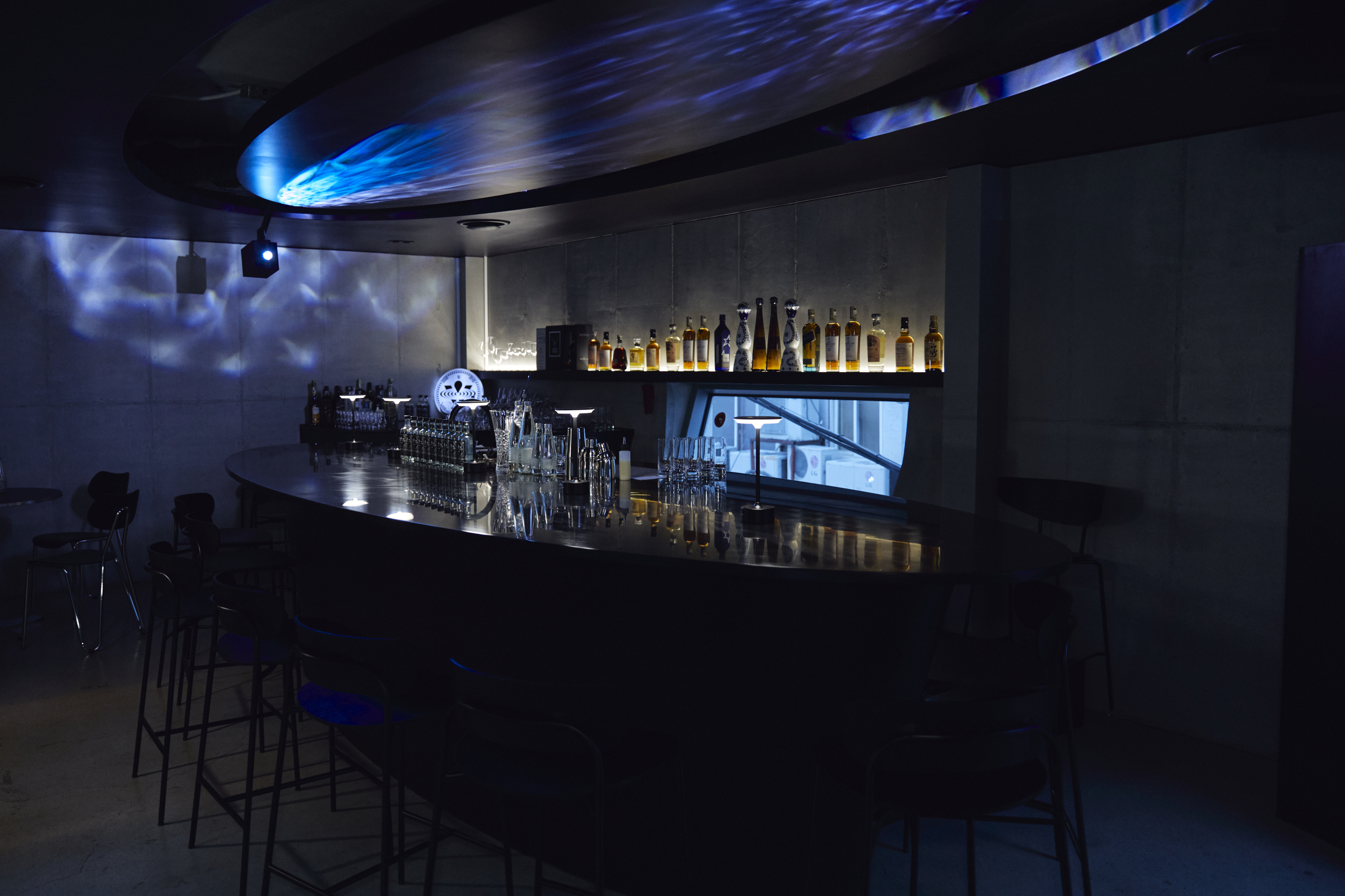 BAR MUKJUNG